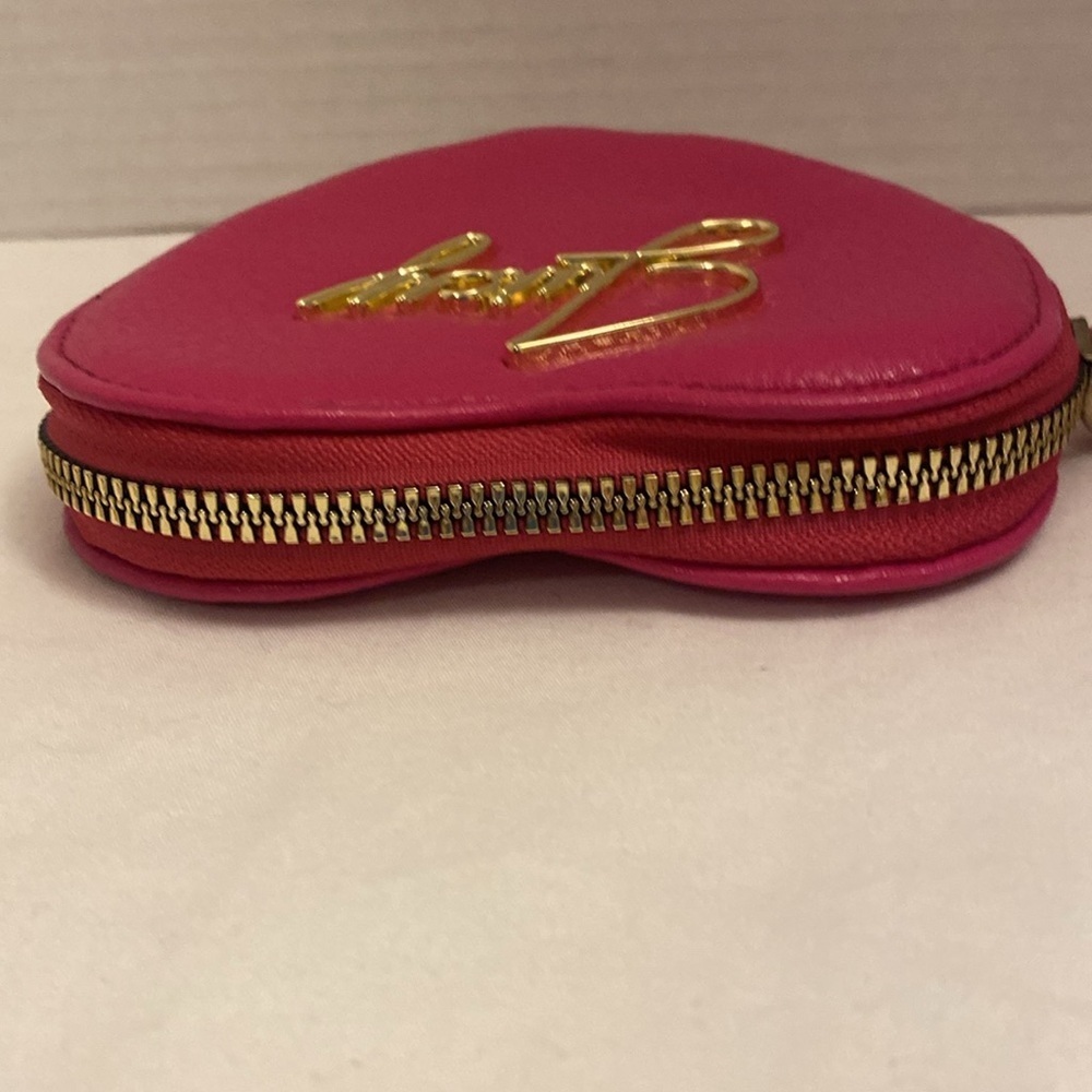 Juicy Couture Fuchsia Heart Wristlet - Picture 8 of 9
